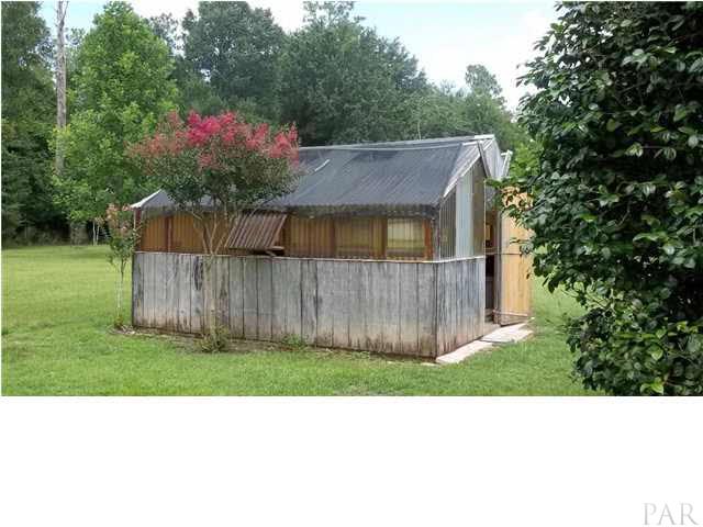 5462 Pine Barron Road Milton, FL 32570 - Photo 6 of 24 Gardner's Shed/Greenhouse