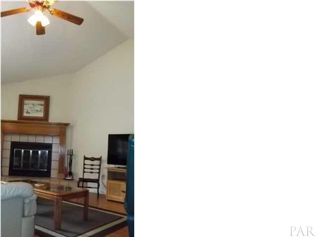 5462 Pine Barron Road Milton, FL 32570 - Photo 8 of 24 Great Room