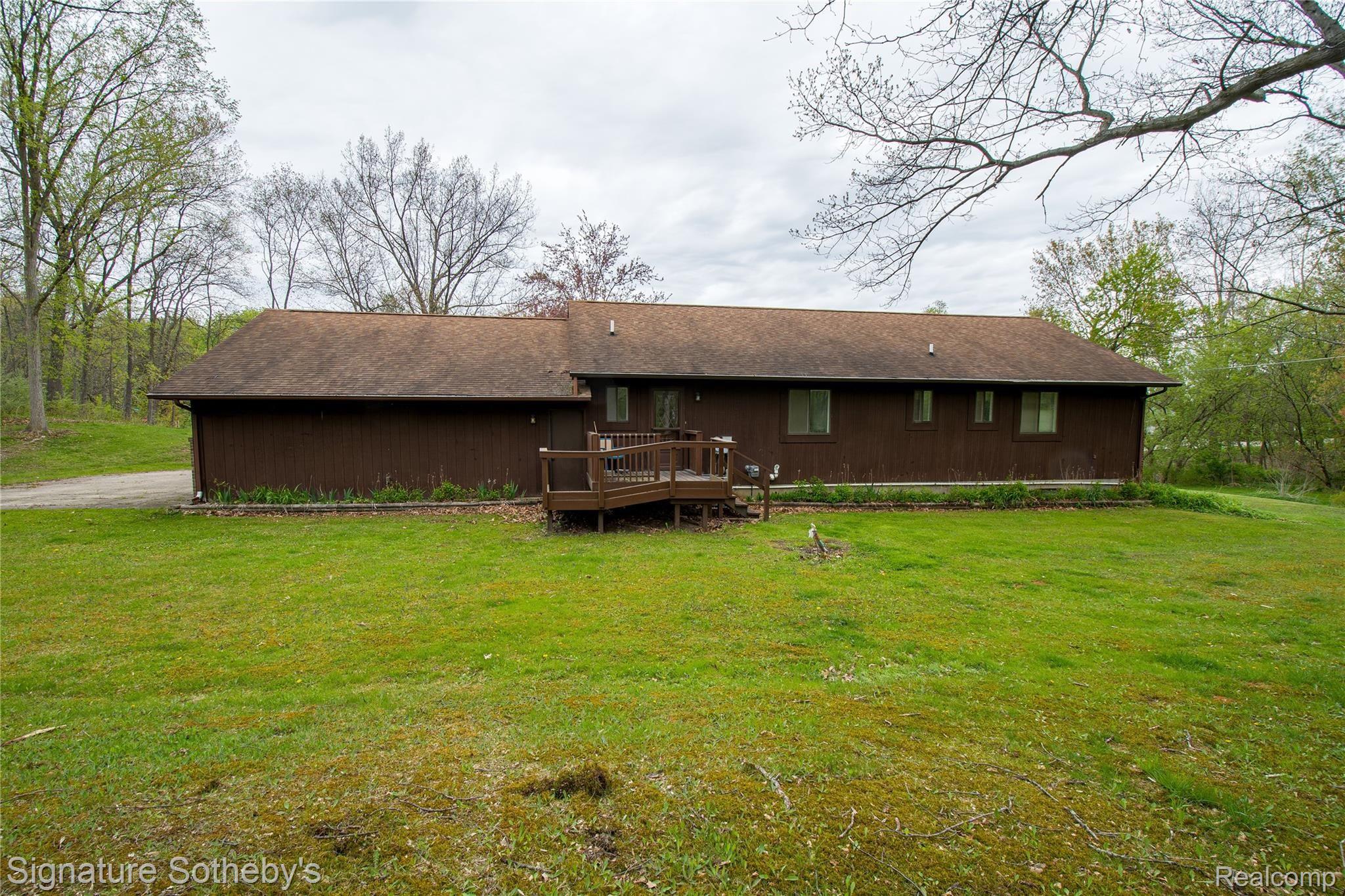 11920 Read Road Fenton, MI 48430 - Photo 34 of 43 Exterior rear view two