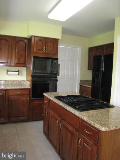 8012 Craddock Road Greenbelt, MD 20770 - Photo 15 of 28 Kitchen