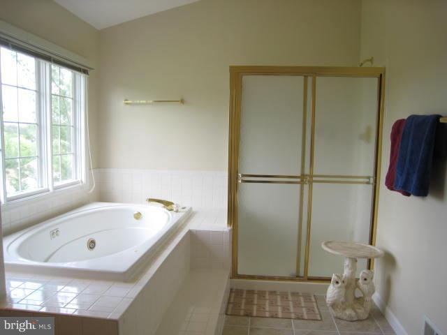 8012 Craddock Road Greenbelt, MD 20770 - Photo 19 of 28 Bath (Master)