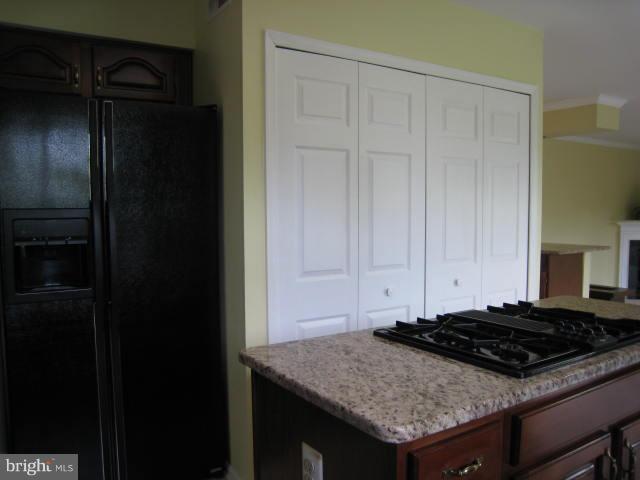 8012 Craddock Road Greenbelt, MD 20770 - Photo 22 of 28 Kitchen