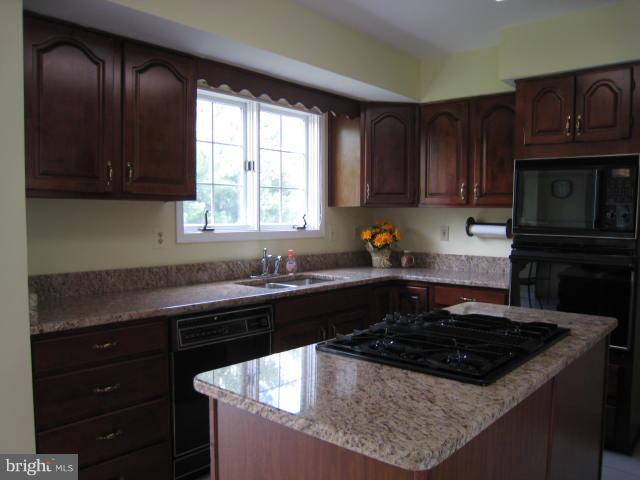 8012 Craddock Road Greenbelt, MD 20770 - Photo 24 of 28 Kitchen