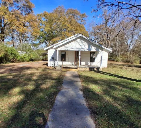 $122,400 | 2208 Phillips Lane, Texarkana, TX 75501