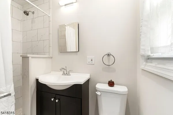 $549,900 | 186 Tomahawk Trail, Sparta, NJ 07871