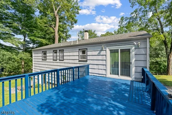 $549,900 | 186 Tomahawk Trail, Sparta, NJ 07871