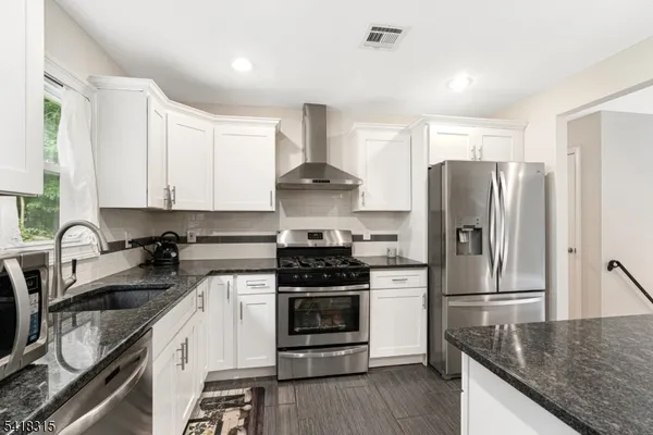 $549,900 | 186 Tomahawk Trail, Sparta, NJ 07871
