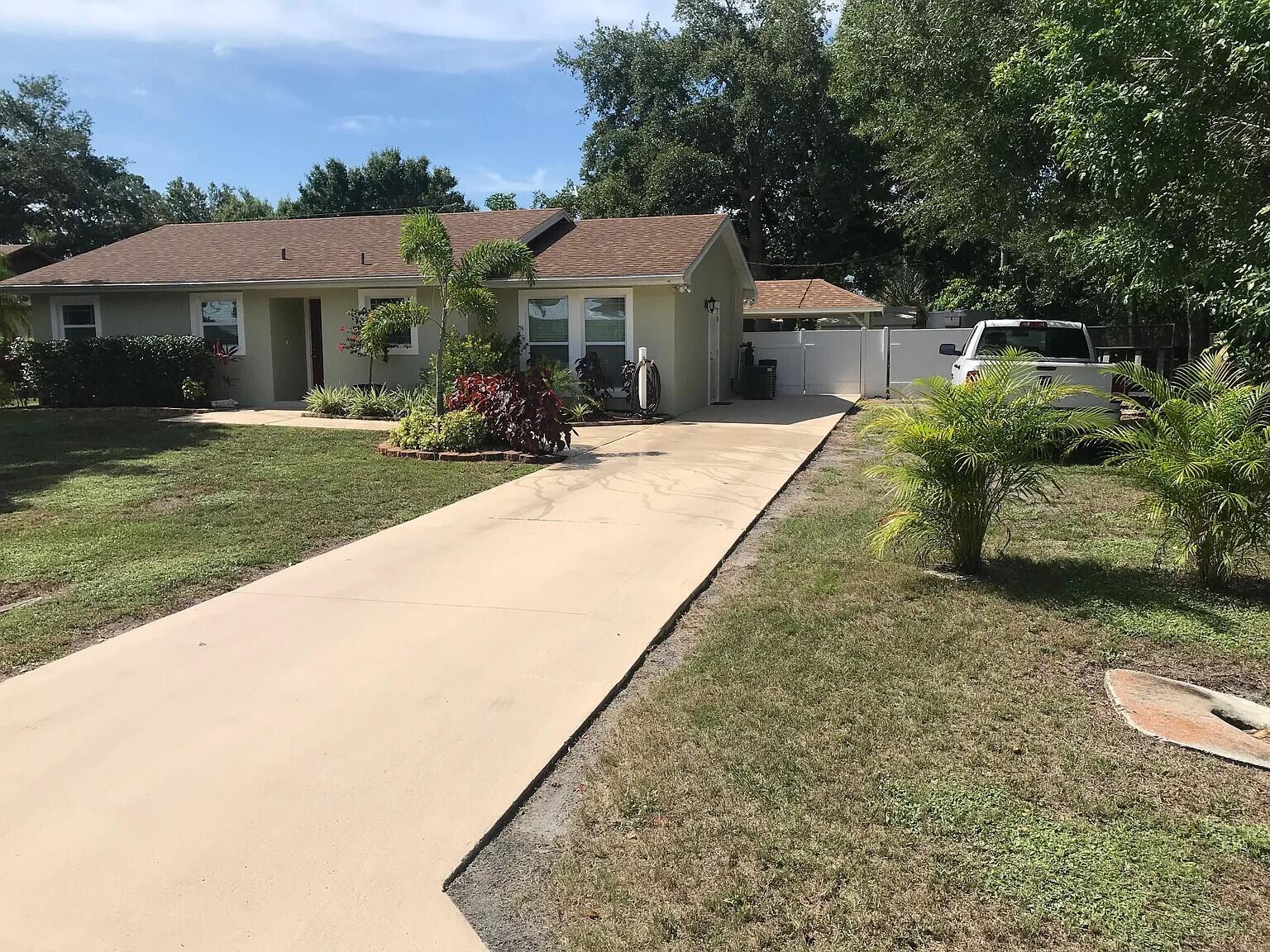 7006 Santa Rosa Parkway Fort Pierce, FL 34951 - Photo 5 of 19 Front Angled
