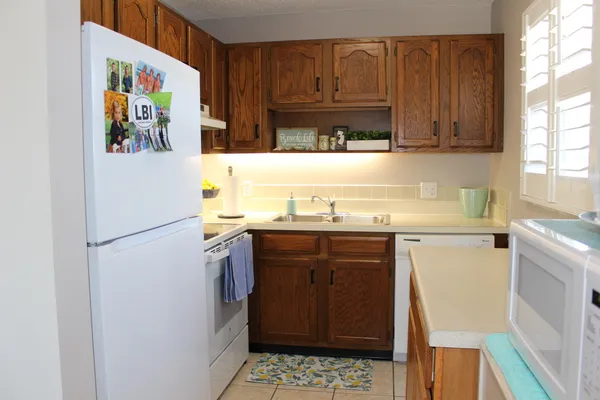 $1,300 | 30 Lake Vista Trail, Unit 205, Port St. Lucie, FL 34952