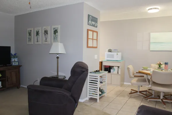 $1,300 | 30 Lake Vista Trail, Unit 205, Port St. Lucie, FL 34952