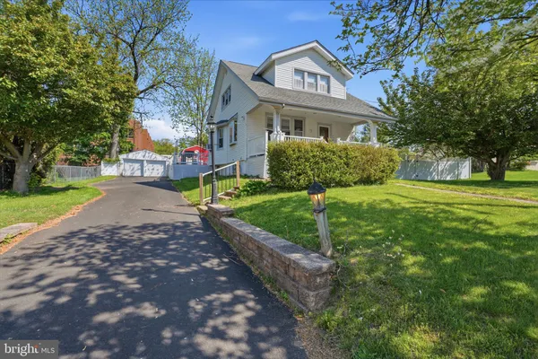 $425,000 | 49 Maple Avenue, Southampton, PA 18966