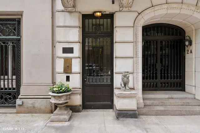 $6,495,000 | 2 East 80th Street, Unit 7 | Upper East Side