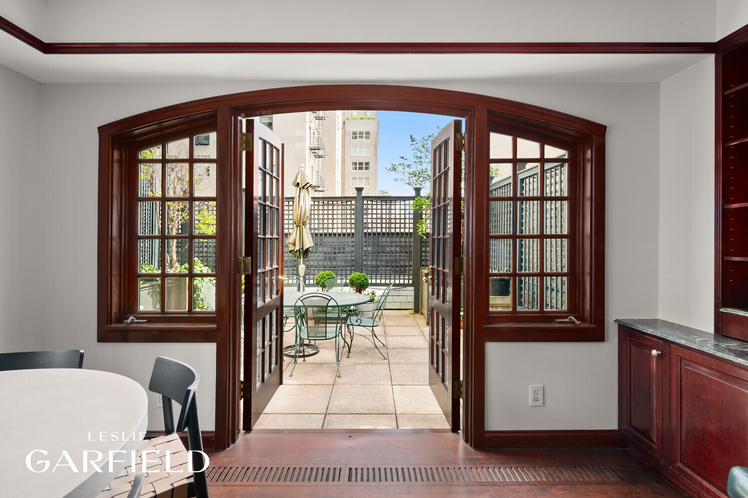 2 East 80th Street, Unit 7 Manhattan, NY 10075 - Photo 2 of 11