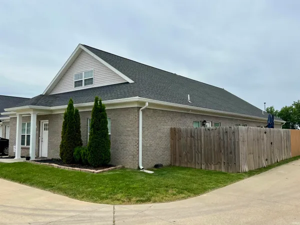 $329,929 | 2630 Pecan Trace, Evansville, IN 47715