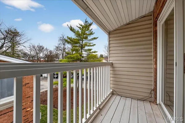 $174,900 | 522 Nirk Avenue, Unit I, Kirkwood, MO 63122