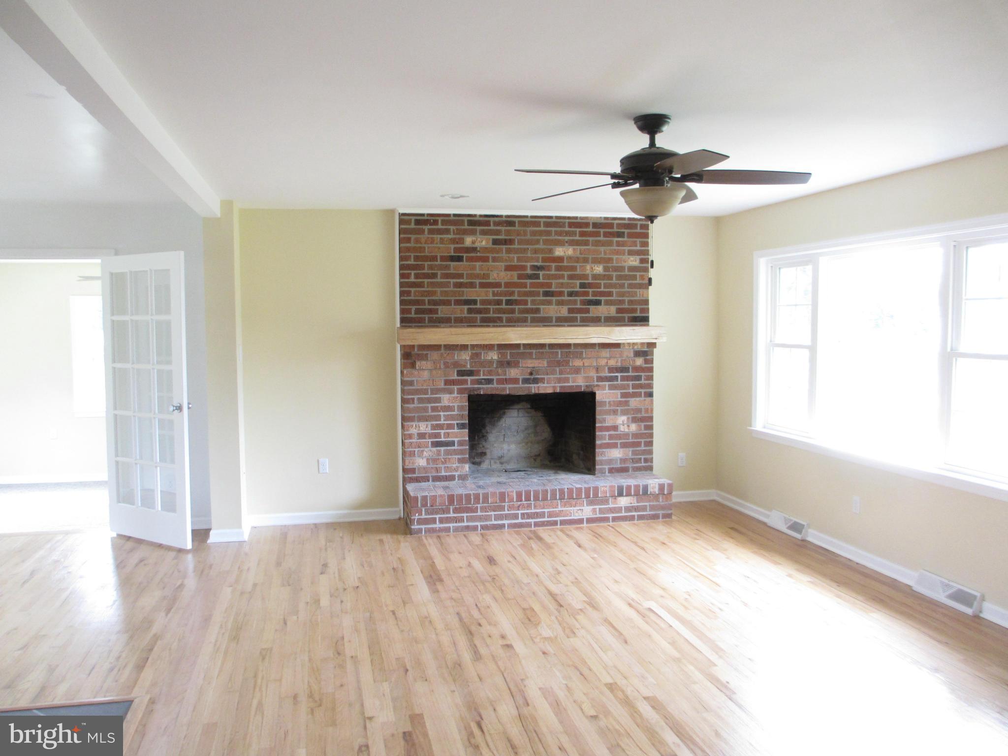 24 Racine Road North East, MD 21901 - Photo 6 of 26 Living Room