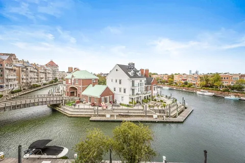 $430,000 | 110 Shearwater Court East, Unit 33, Jersey City, NJ 07305