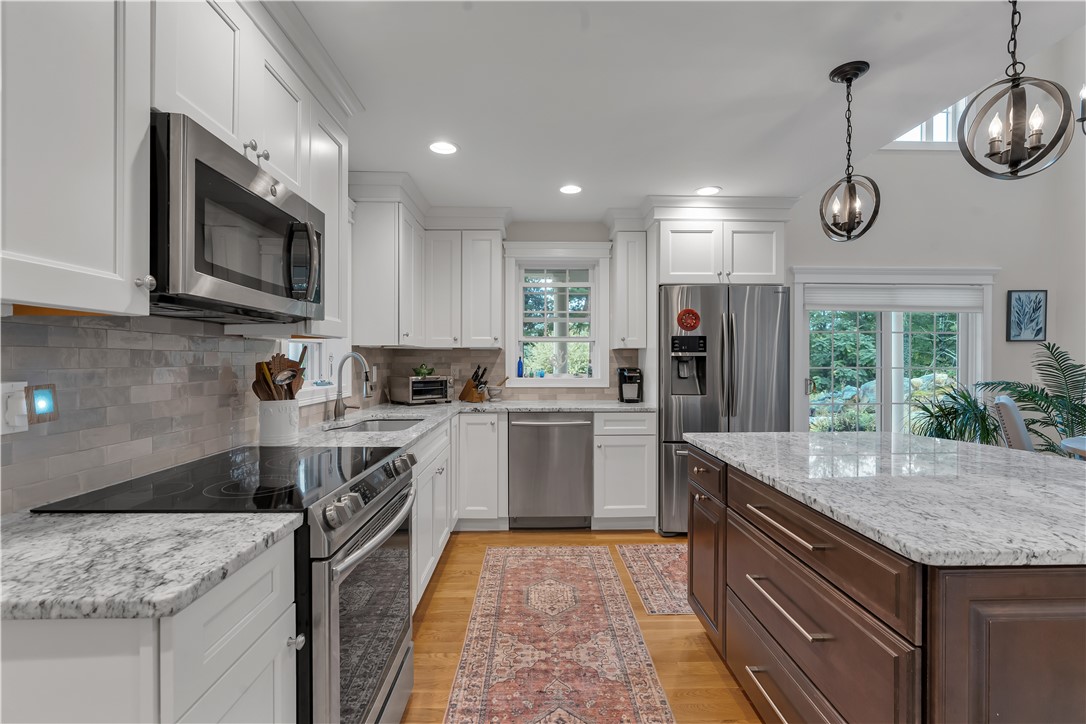 68 Wolf Hill Road Smithfield, RI 02917 - Photo 12 of 47 Gallery Image 12