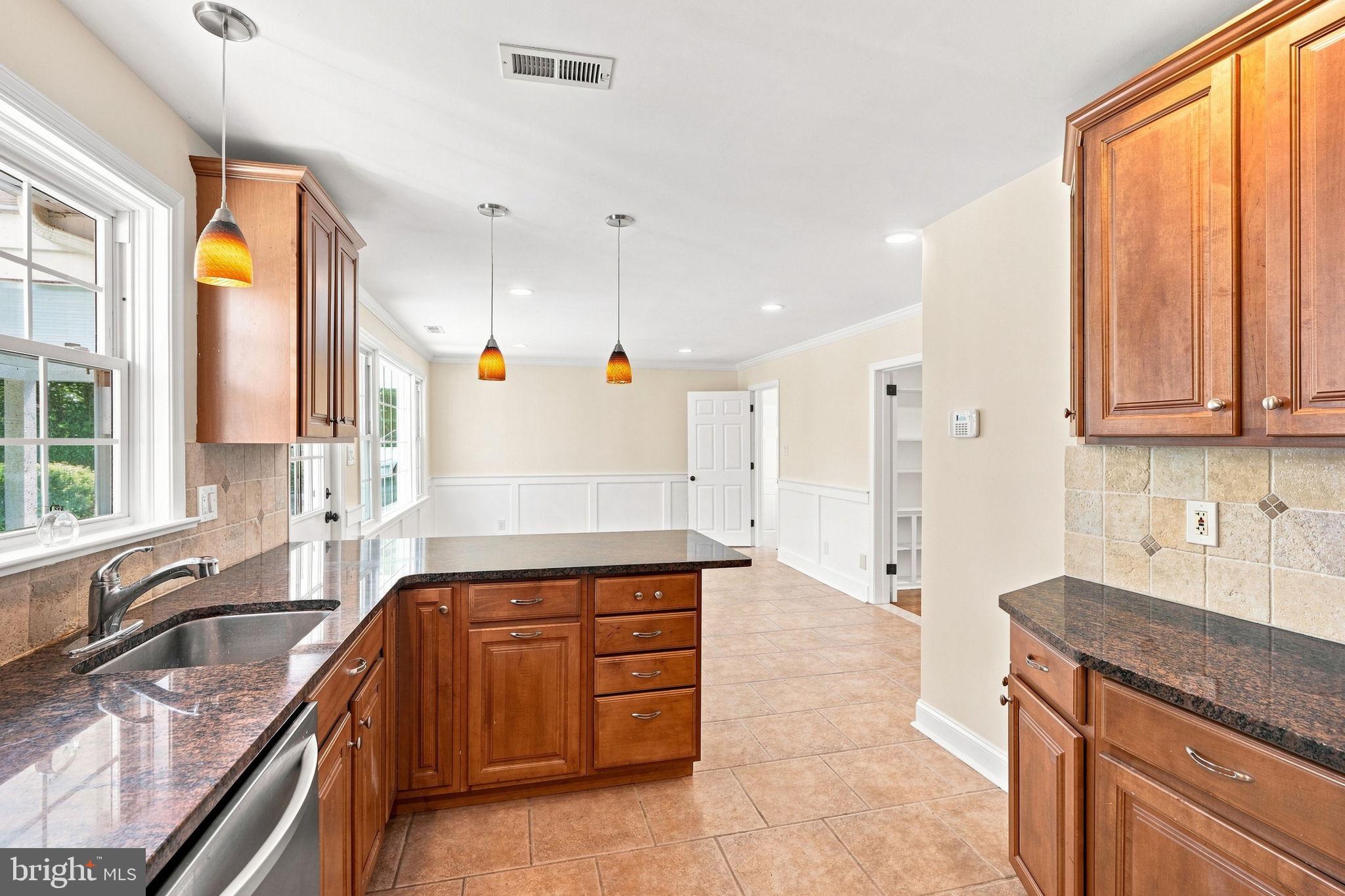 905 Newtown Road Devon, PA 19333 - Photo 33 of 61 Gallery Image 33