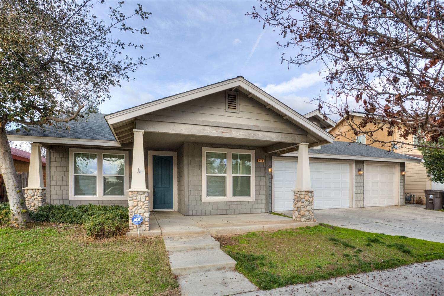448 West Lilac Avenue Reedley, CA 93654 - Photo 2 of 38 Gallery Image 2