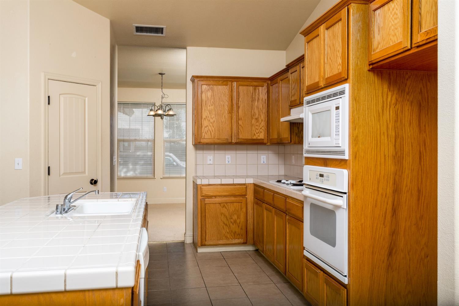 448 West Lilac Avenue Reedley, CA 93654 - Photo 15 of 38 Gallery Image 15