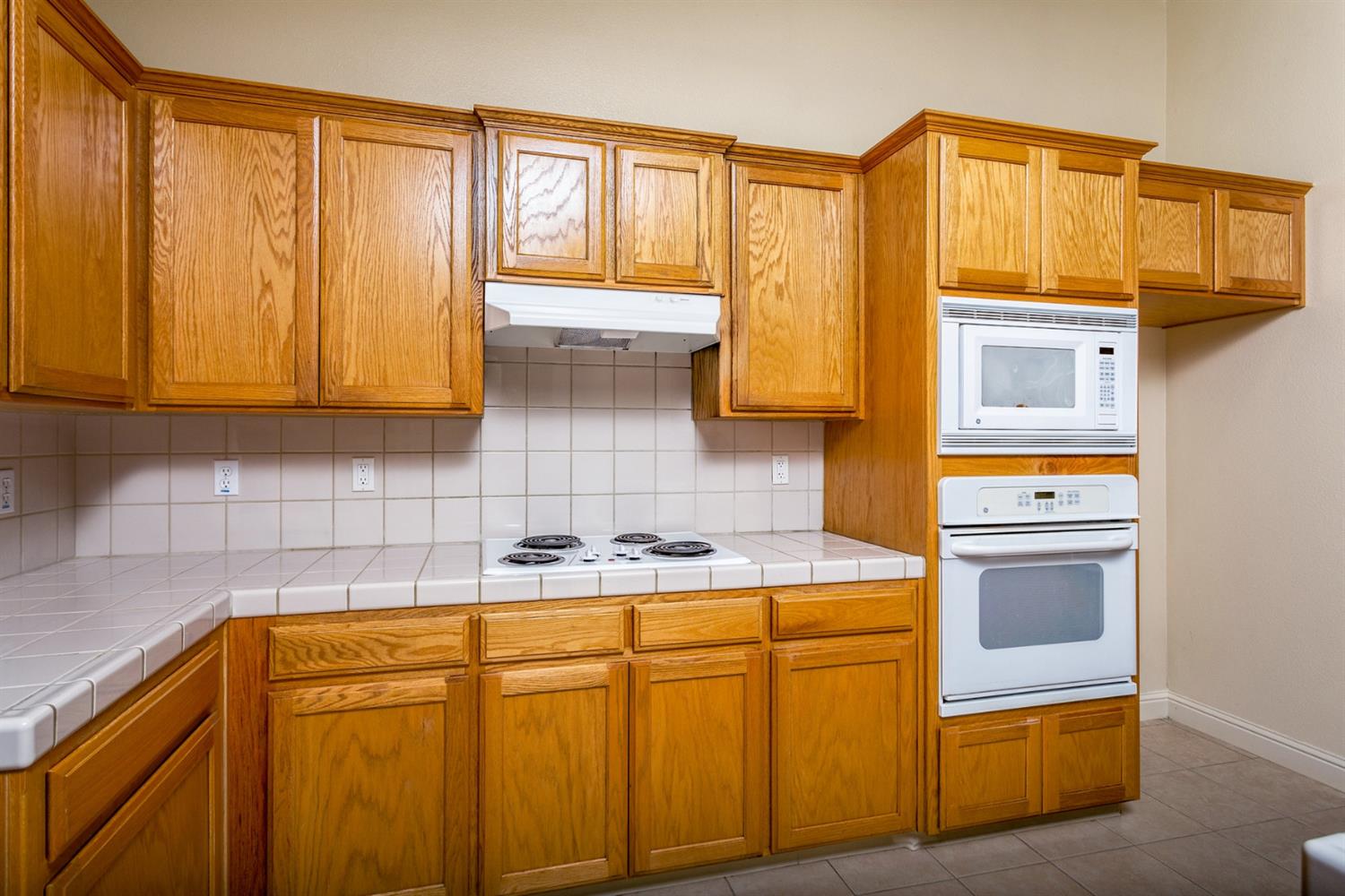 448 West Lilac Avenue Reedley, CA 93654 - Photo 16 of 38 Gallery Image 16