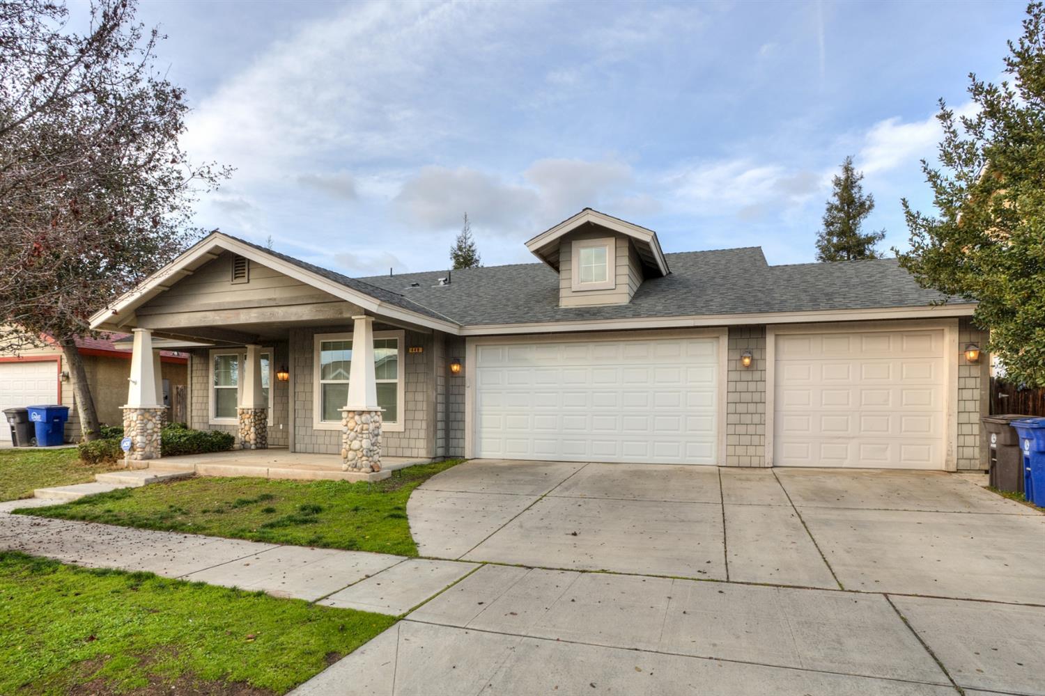 448 West Lilac Avenue Reedley, CA 93654 - Photo 3 of 38 Gallery Image 3