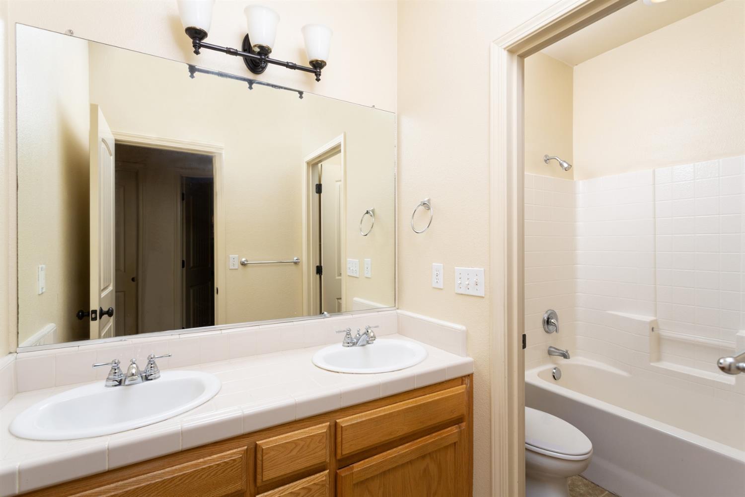448 West Lilac Avenue Reedley, CA 93654 - Photo 25 of 38 Gallery Image 25