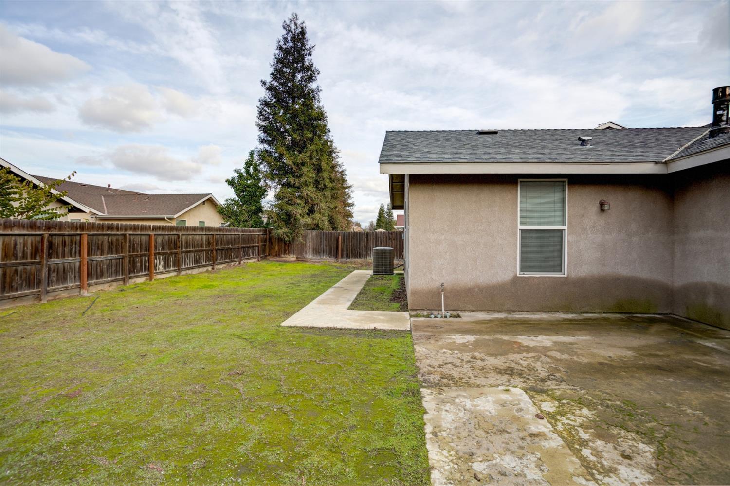 448 West Lilac Avenue Reedley, CA 93654 - Photo 35 of 38 Gallery Image 35