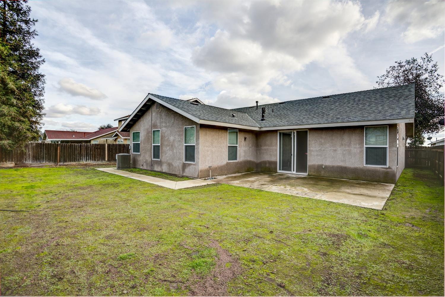 448 West Lilac Avenue Reedley, CA 93654 - Photo 36 of 38 Gallery Image 36