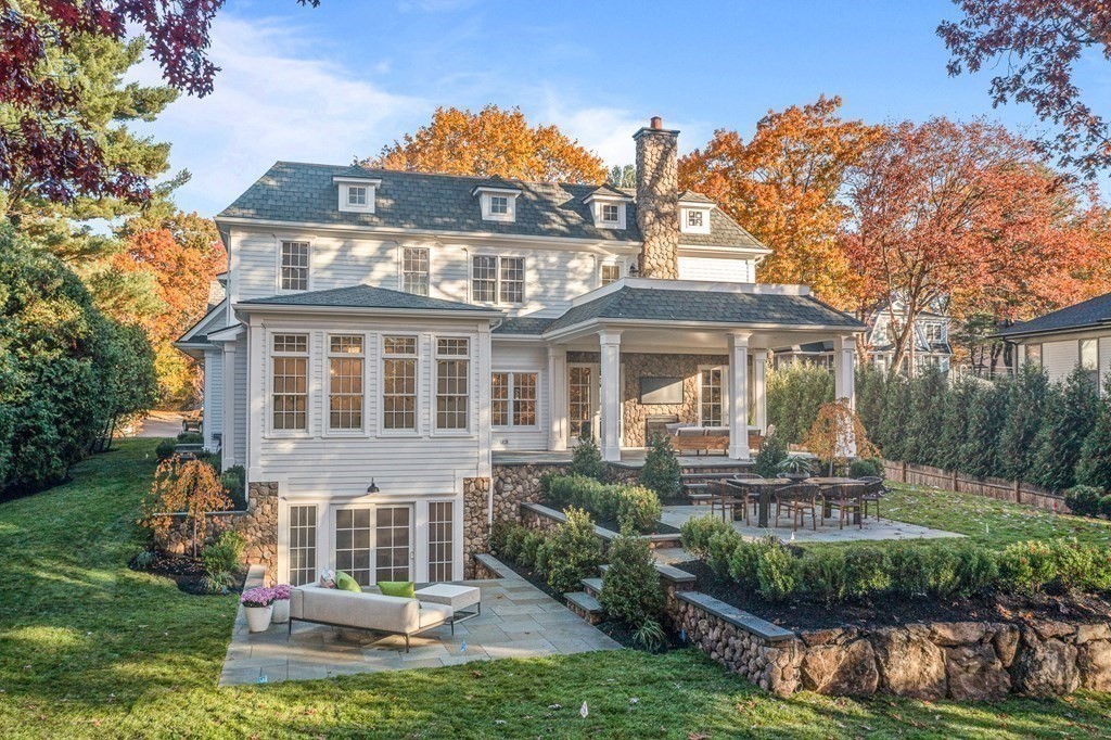 28 Sturbridge Road Wellesley, MA 02481 - Photo 3 of 41