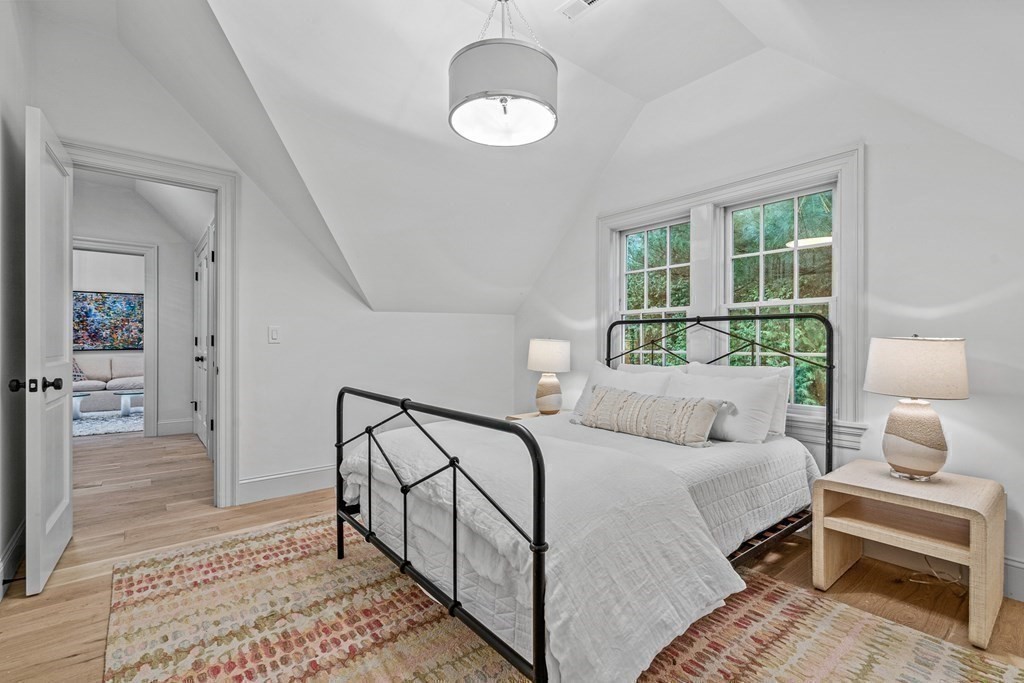 28 Sturbridge Road Wellesley, MA 02481 - Photo 31 of 41