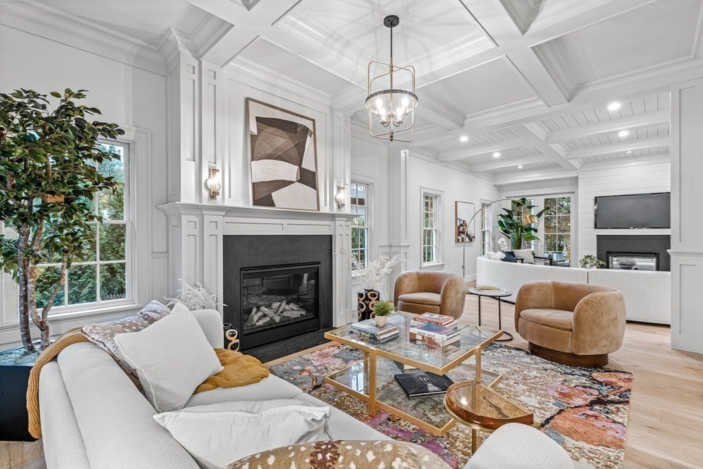 28 Sturbridge Road Wellesley, MA 02481 - Photo 6 of 41