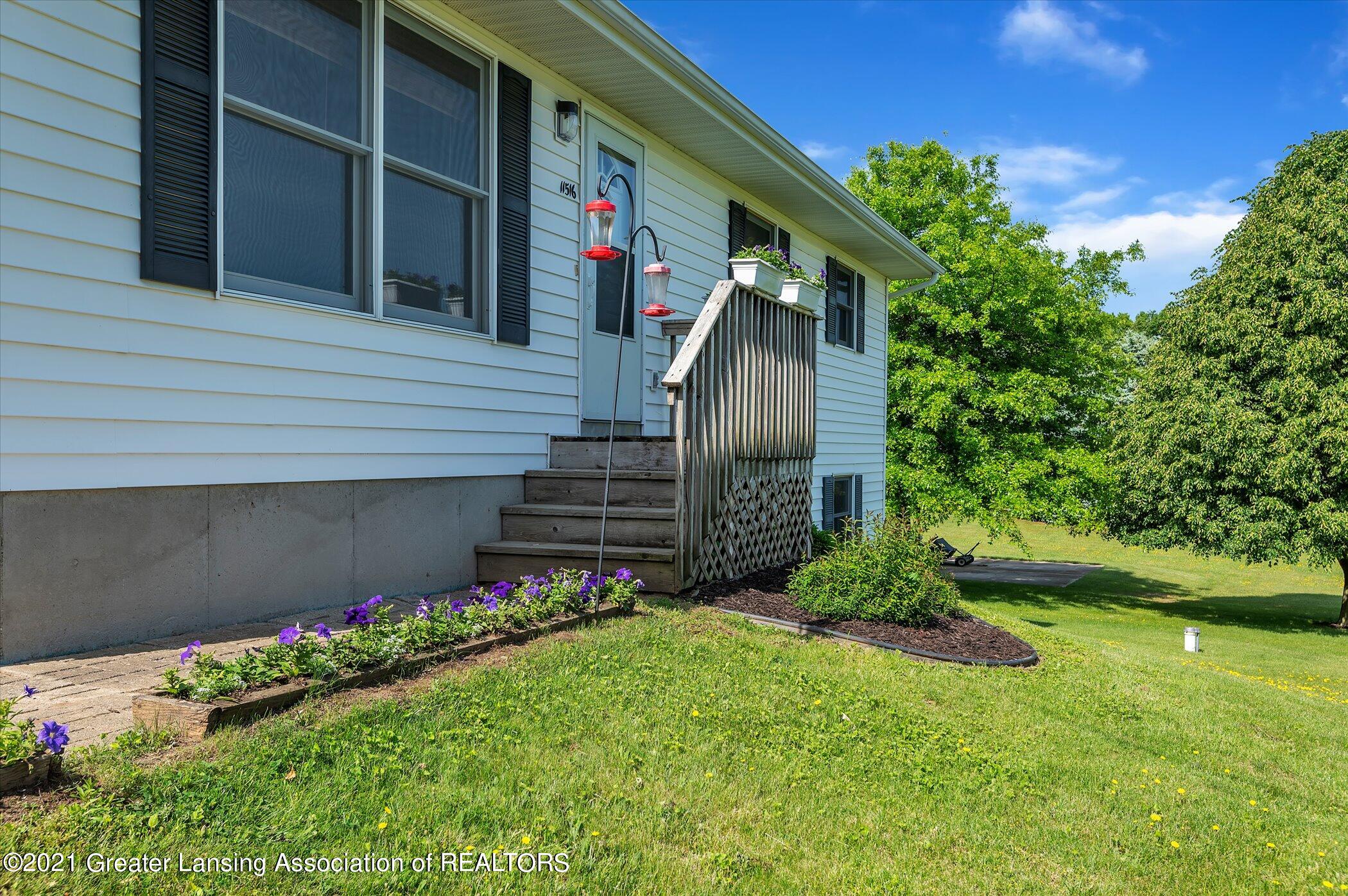 11516 Brown Road Springport, MI 49284 - Photo 5 of 34 05-11516-Brown-WindowStill-Real-Estate-P