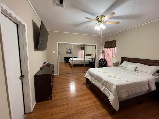 $135,000 | 17585 Red Oak Drive, Unit 7585, Houston, TX 77090