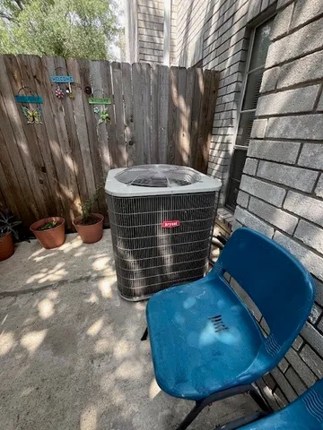 $135,000 | 17585 Red Oak Drive, Unit 7585, Houston, TX 77090