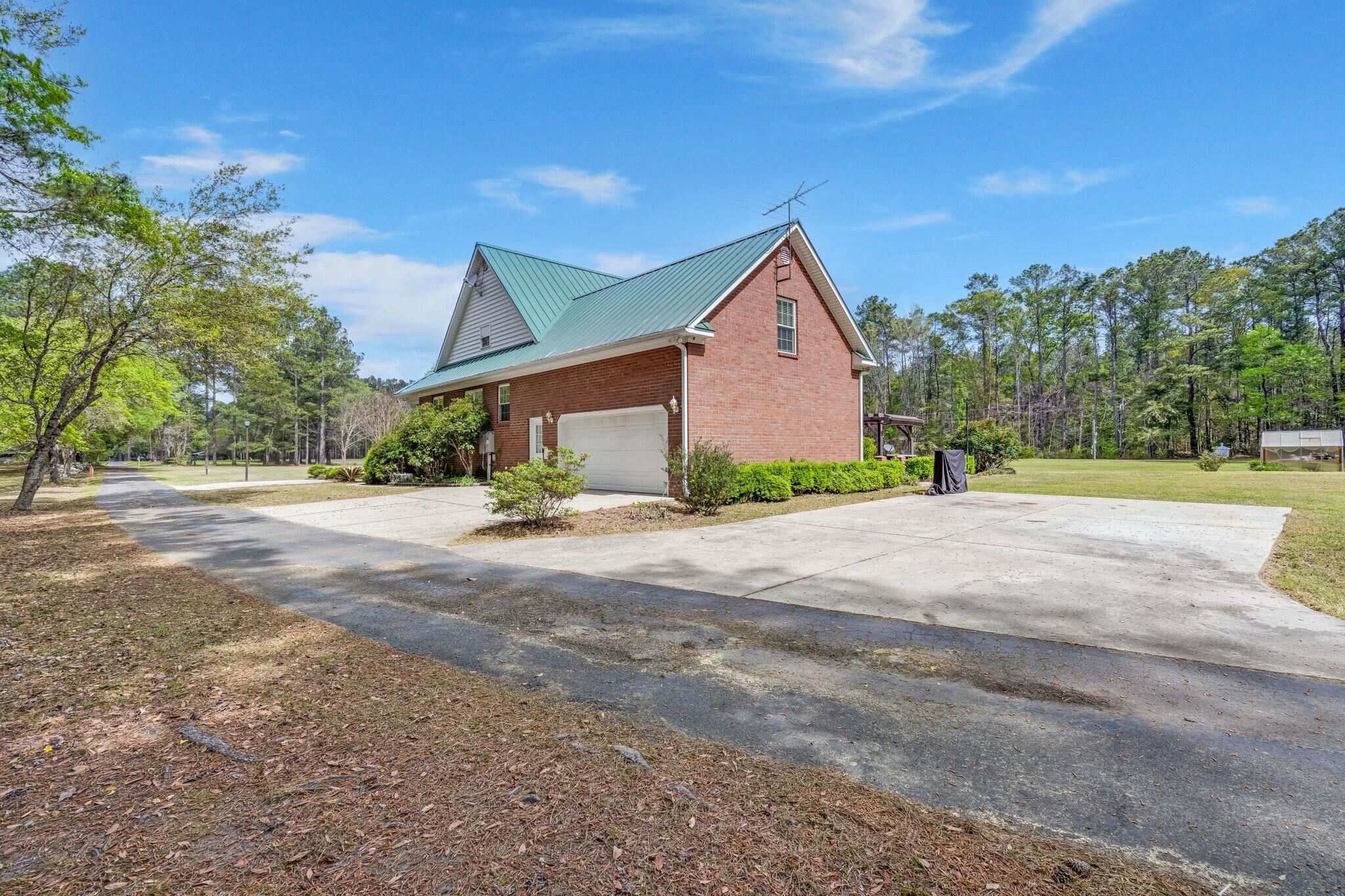 1694 Jedburg Road Summerville, SC 29486 - Photo 38 of 45 tempImagem2YXv8