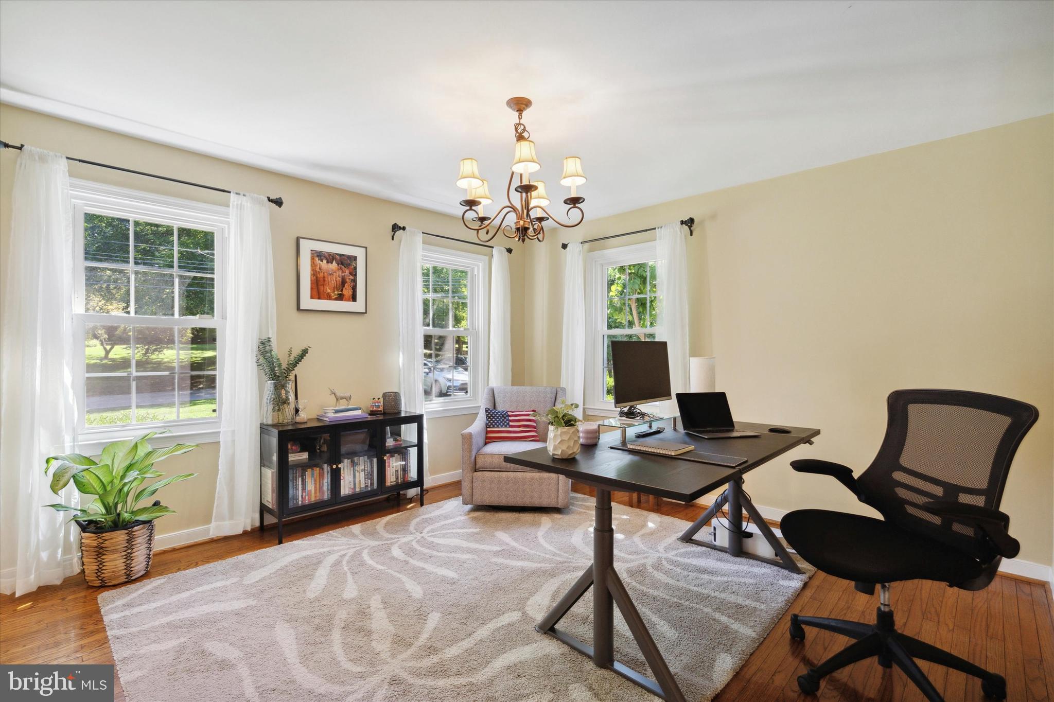 831 Hollow Road Wayne, PA 19087 - Photo 5 of 35