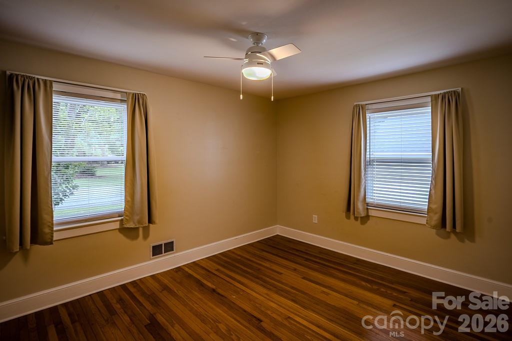 803 1st Avenue North Conover, NC 28613 - Photo 23 of 37
