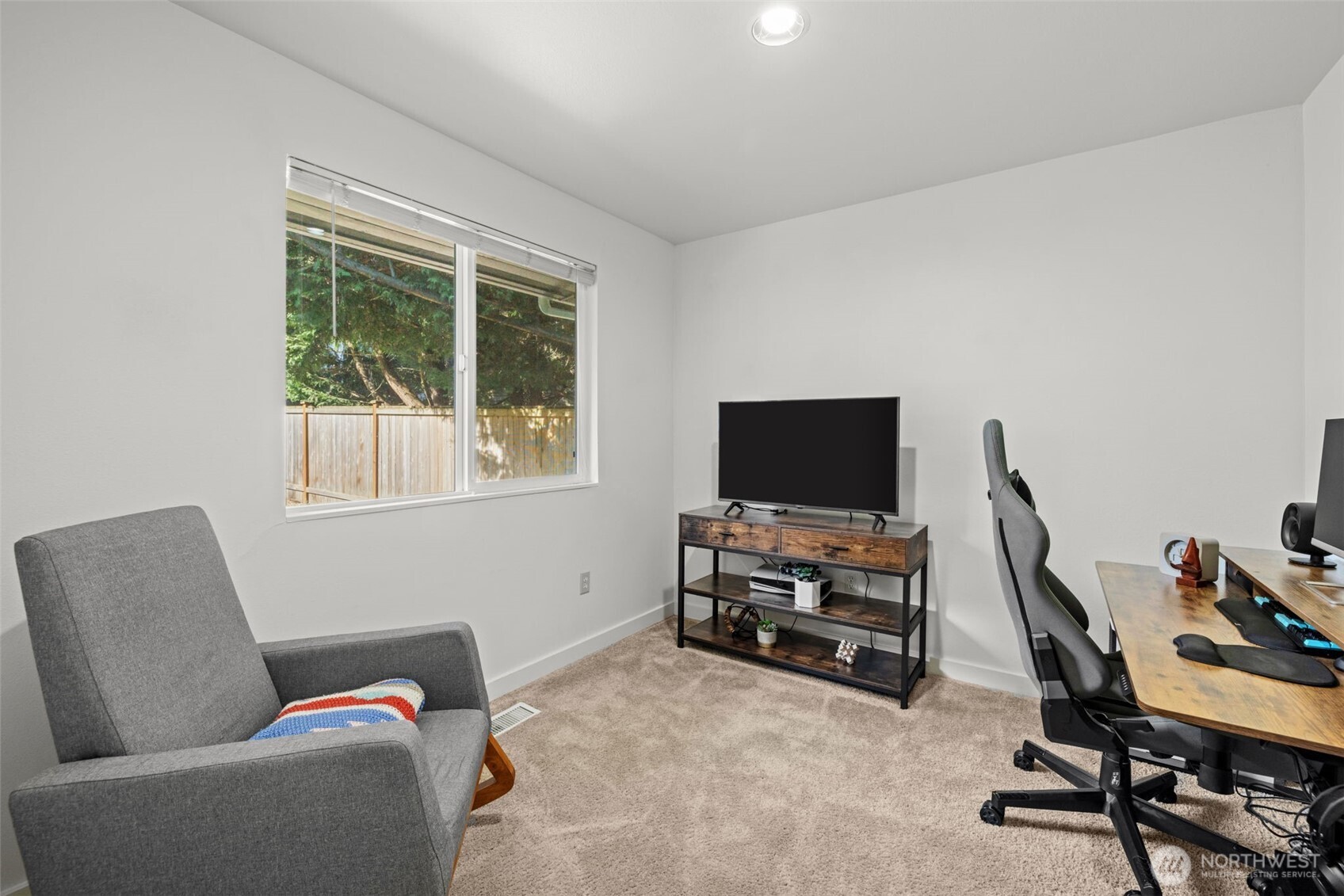 16901 Simonds Road Northeast Kenmore, WA 98028 - Photo 16 of 26