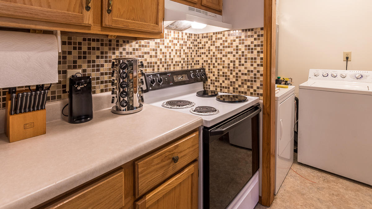 1136 Quarry Road Blue Ridge, VA 24064 - Photo 11 of 29 a utility room with dryer and washer
