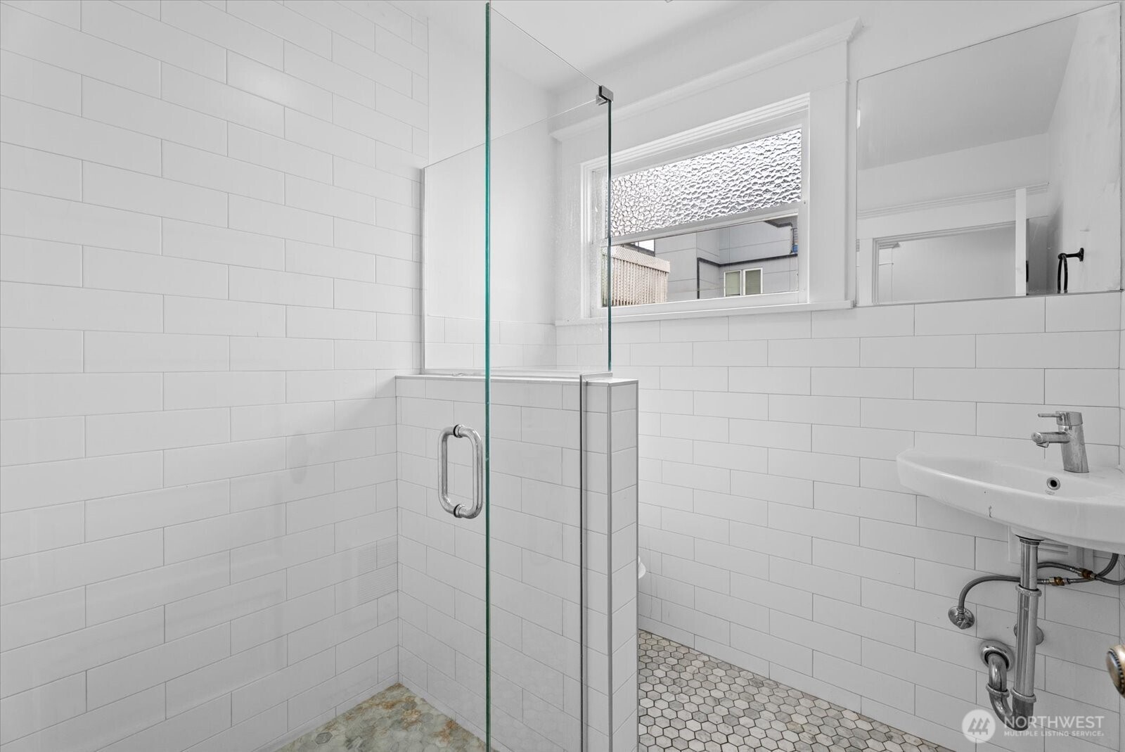 2609 Southwest Adams Street, Unit B Seattle, WA 98126 - Photo 9 of 21
