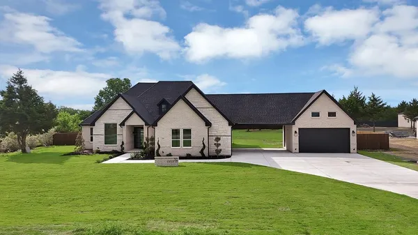 $645,000 | 710 Gibson Road, Waxahachie, TX 75165