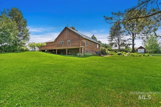 $1,175,000 | 806 High Valley Road, Cascade, ID 83611