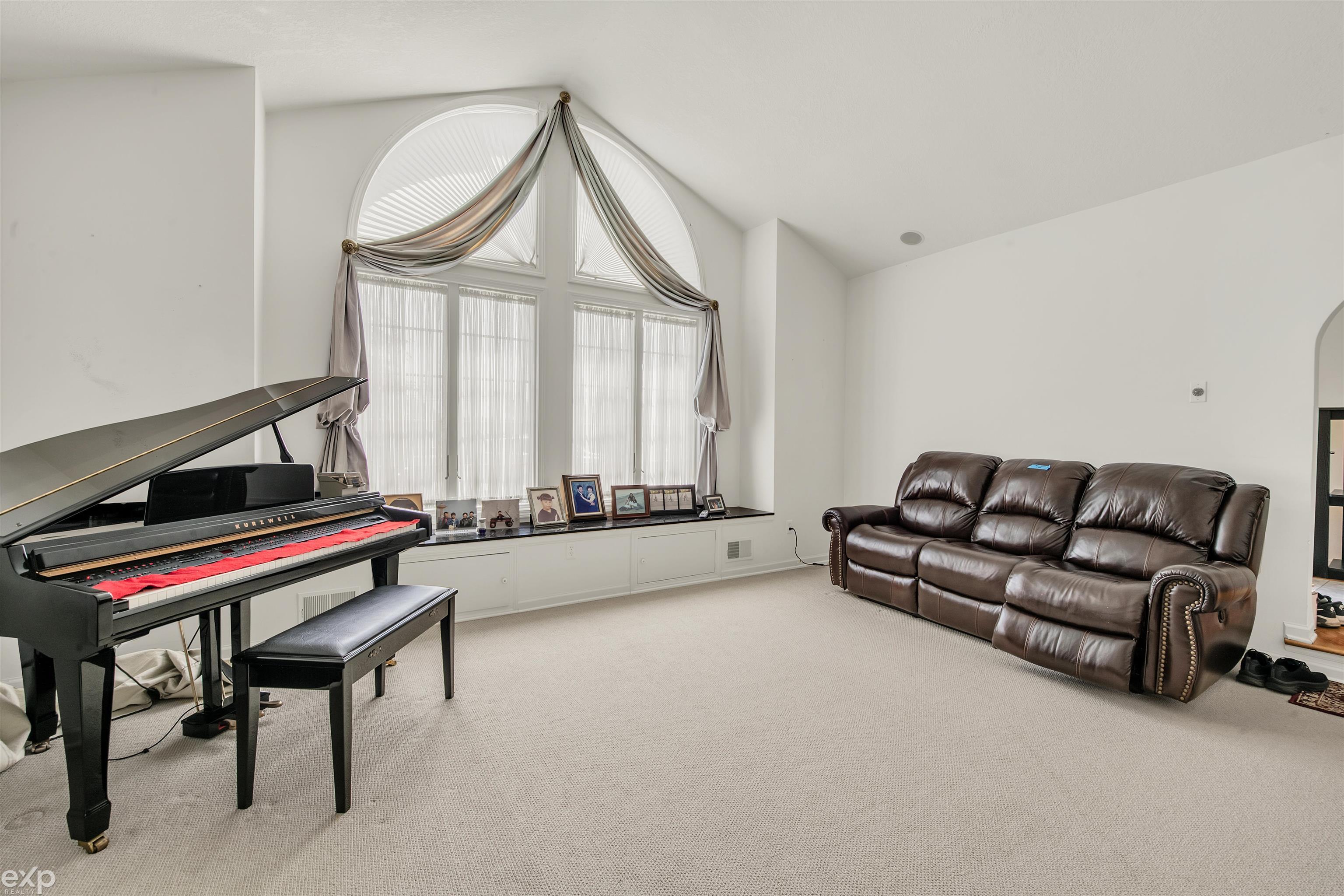 23890 Hall Road Woodhaven, MI 48183 - Photo 29 of 39
