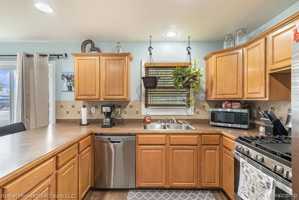 10124 West Frances Road Flushing, MI 48433 - Photo 7 of 27