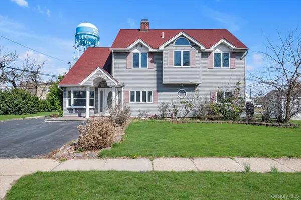 $1,200,000 | 21 Bird Lane, Hicksville, NY 11801