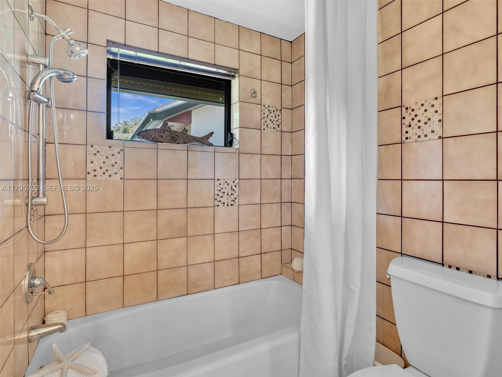 13494 Stirling Road Southwest Ranches, FL 33330 - Photo 57 of 79 Bathroom #2