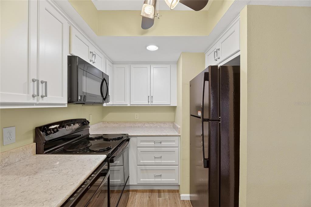 1028 Apollo Beach Boulevard, Unit 23 Apollo Beach, FL 33572 - Photo 14 of 86