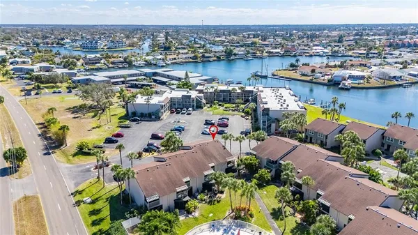 $200,000 | 1028 Apollo Beach Boulevard, Unit 23, Apollo Beach, FL 33572